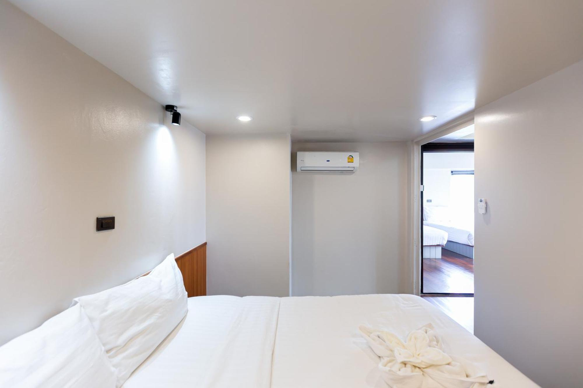 A Room Bangkok Sathorn Екстер'єр фото