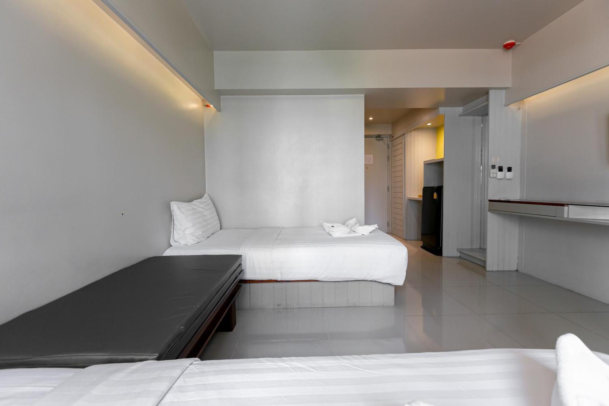 A Room Bangkok Sathorn Екстер'єр фото