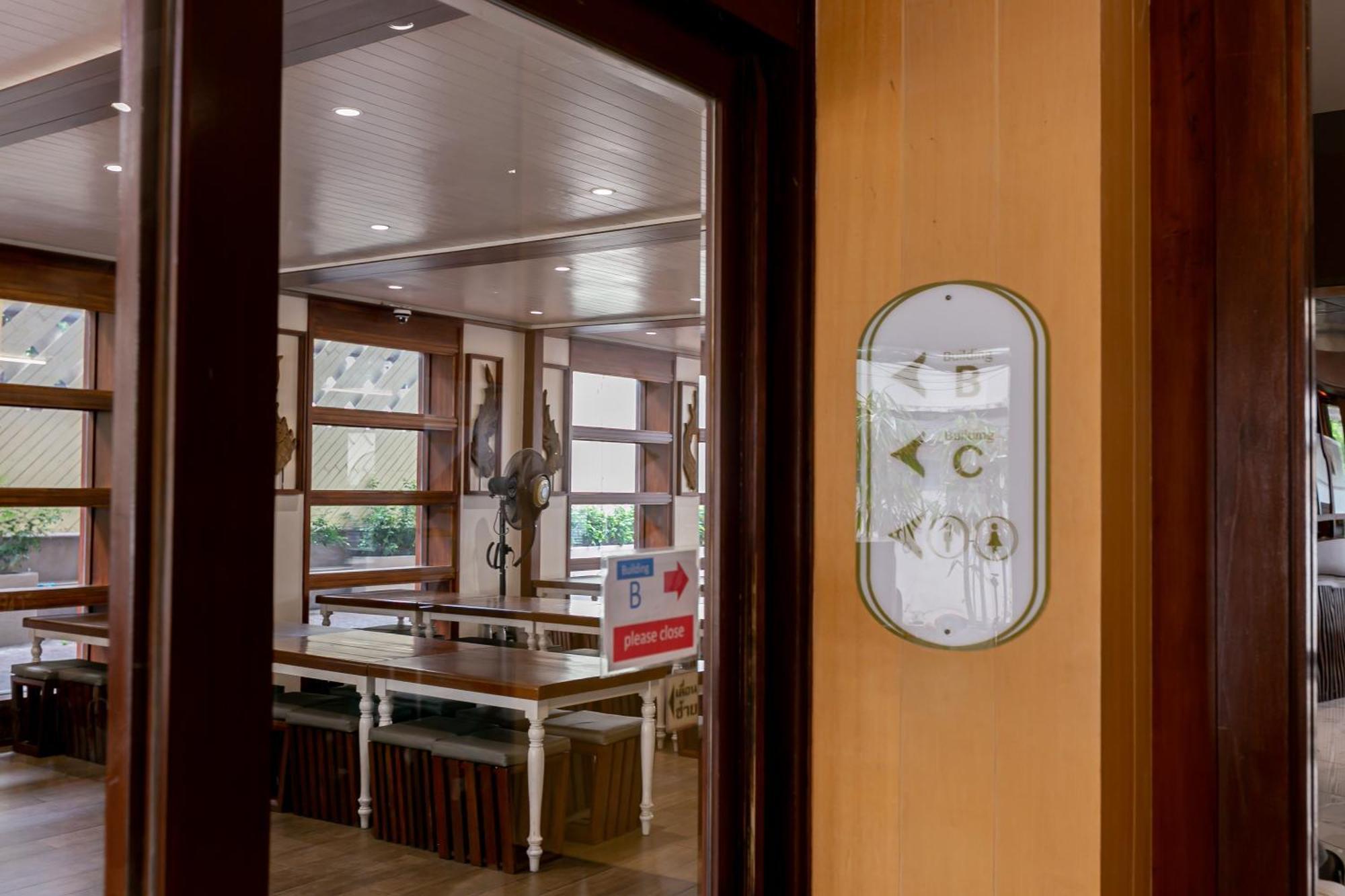 A Room Bangkok Sathorn Екстер'єр фото