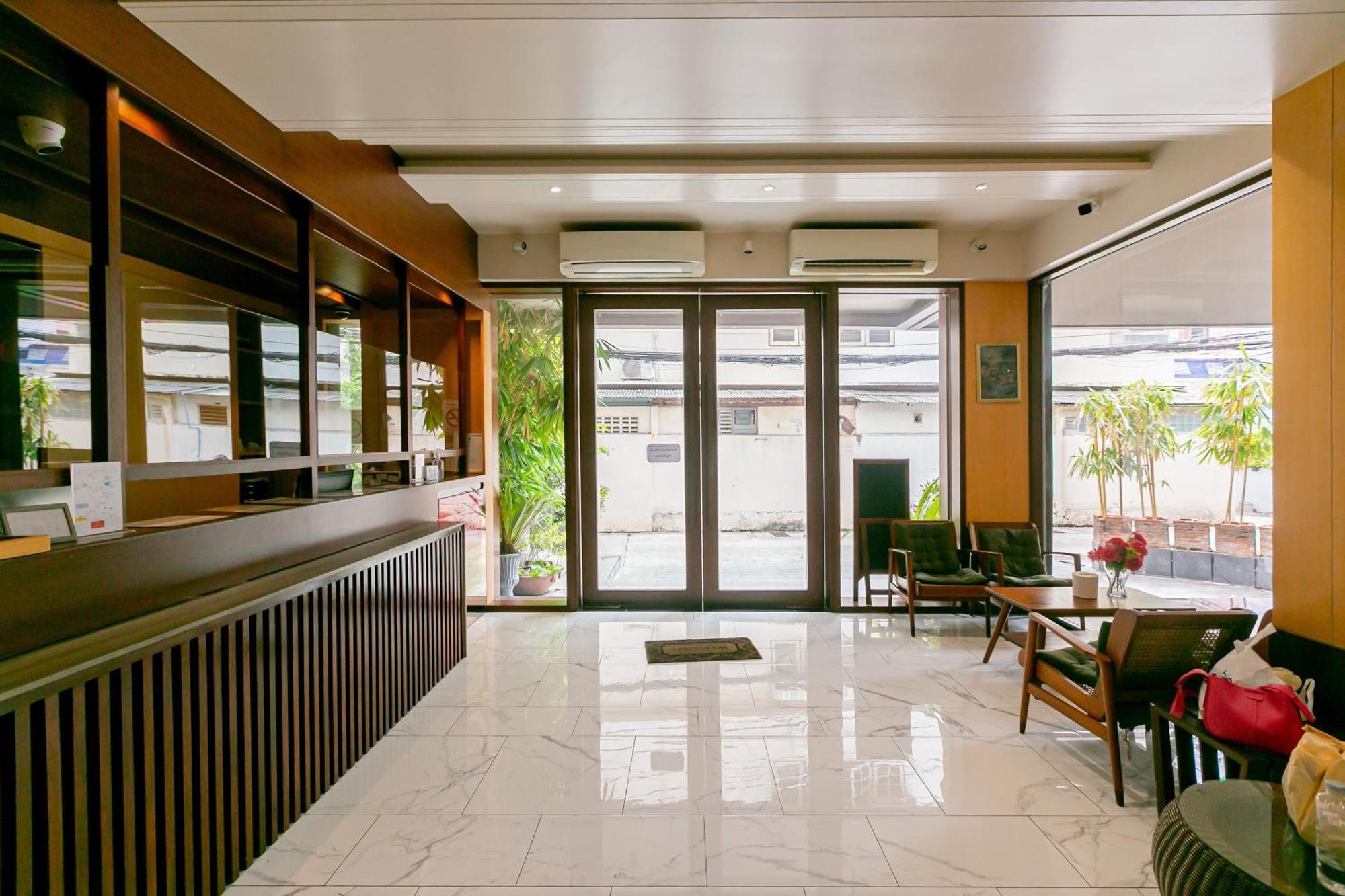 A Room Bangkok Sathorn Екстер'єр фото
