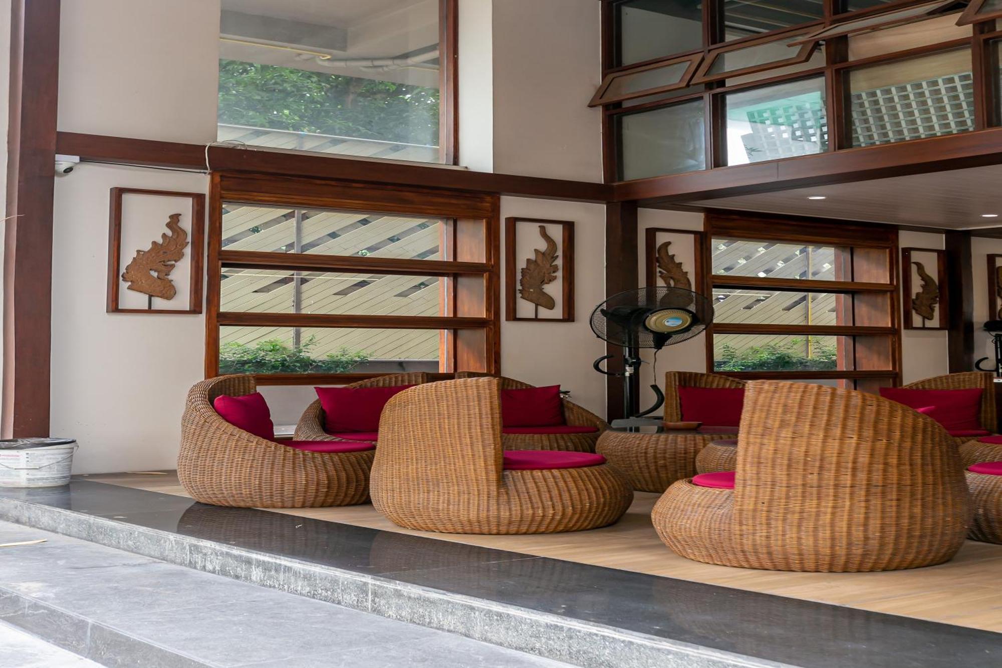 A Room Bangkok Sathorn Екстер'єр фото
